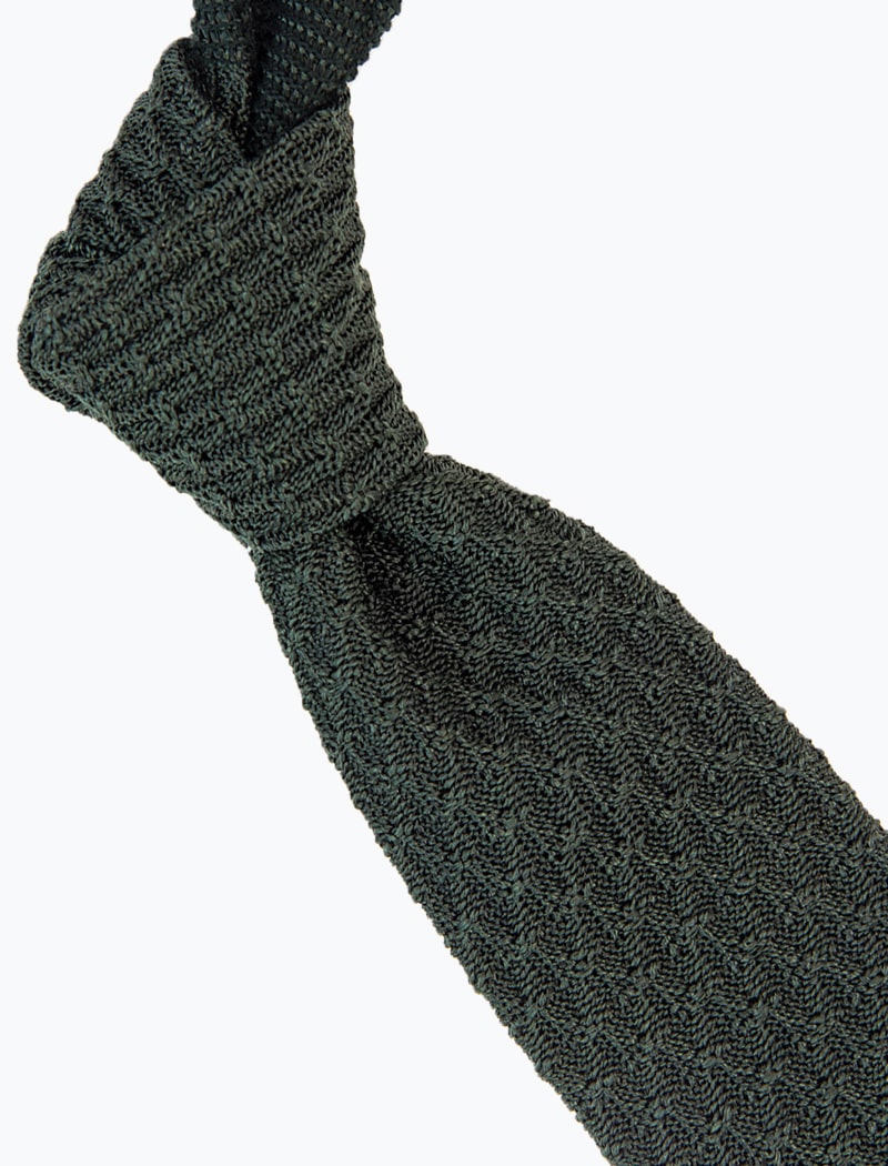 Green Criss Cross Shappe Silk Knitted Tie