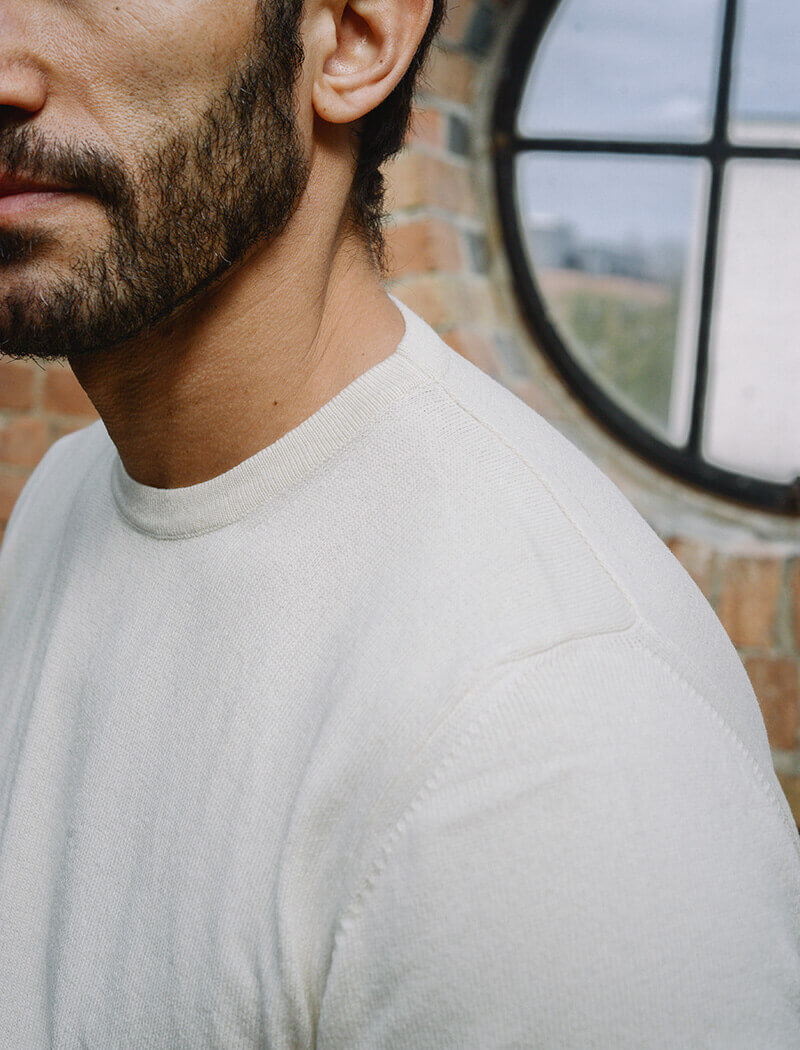 Cream Short Sleeve Cotton, Cashmere & Silk Knit T-Shirt | 40 Colori